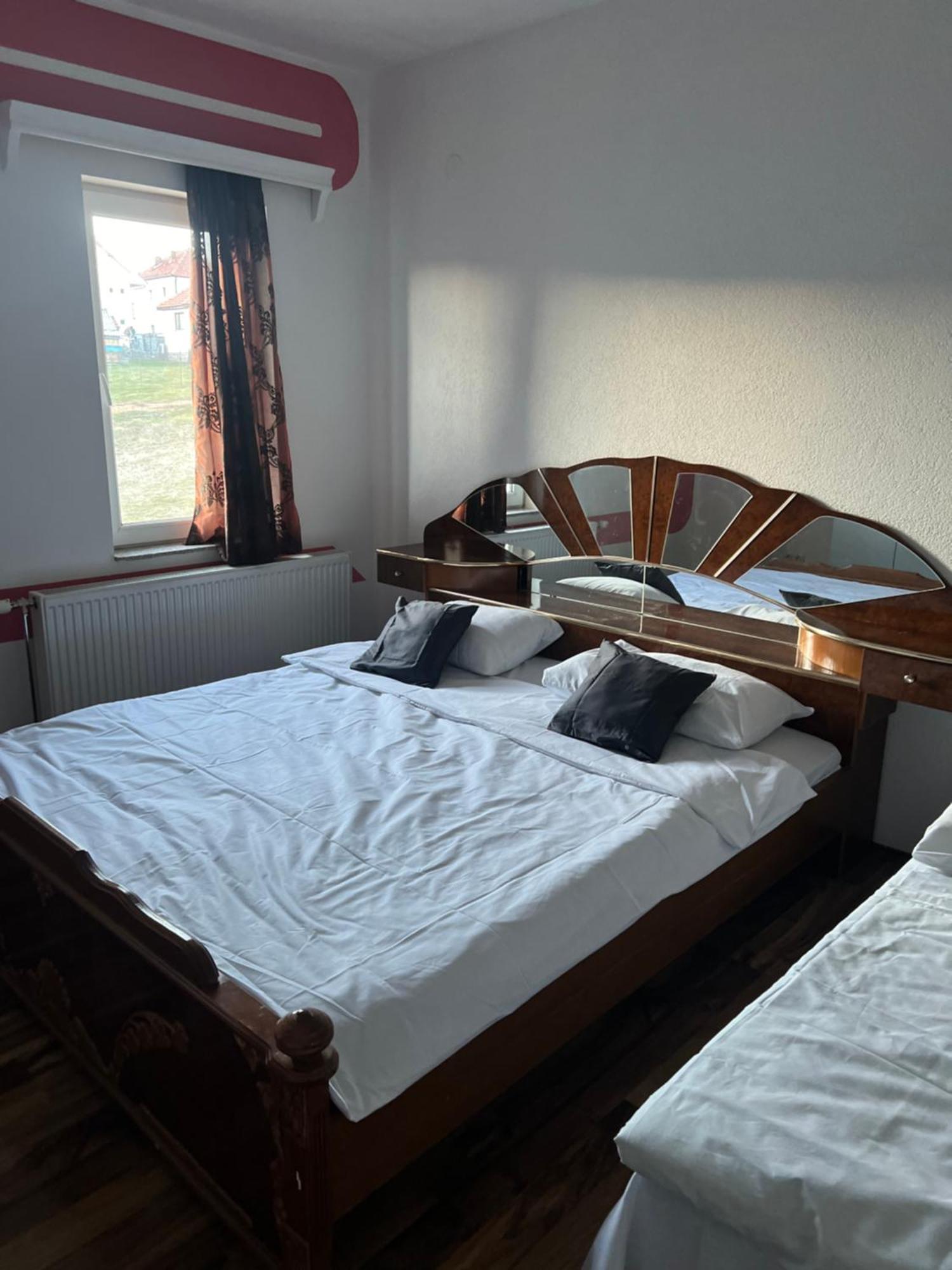 Guesthouse Vanilla Sjenica Bagian luar foto