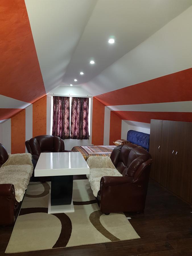 Guesthouse Vanilla Sjenica Bagian luar foto