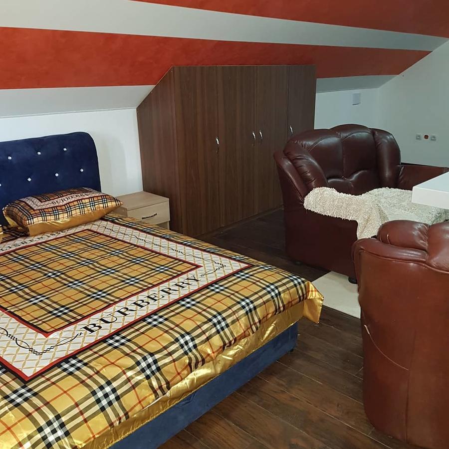 Guesthouse Vanilla Sjenica Bagian luar foto
